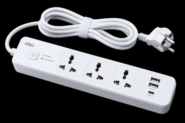 DELI ET708H Power Strip, 3-Socket Universal Extension Board, 2 USB-A + 1 USB-C Charging Ports, 2500W, 10A